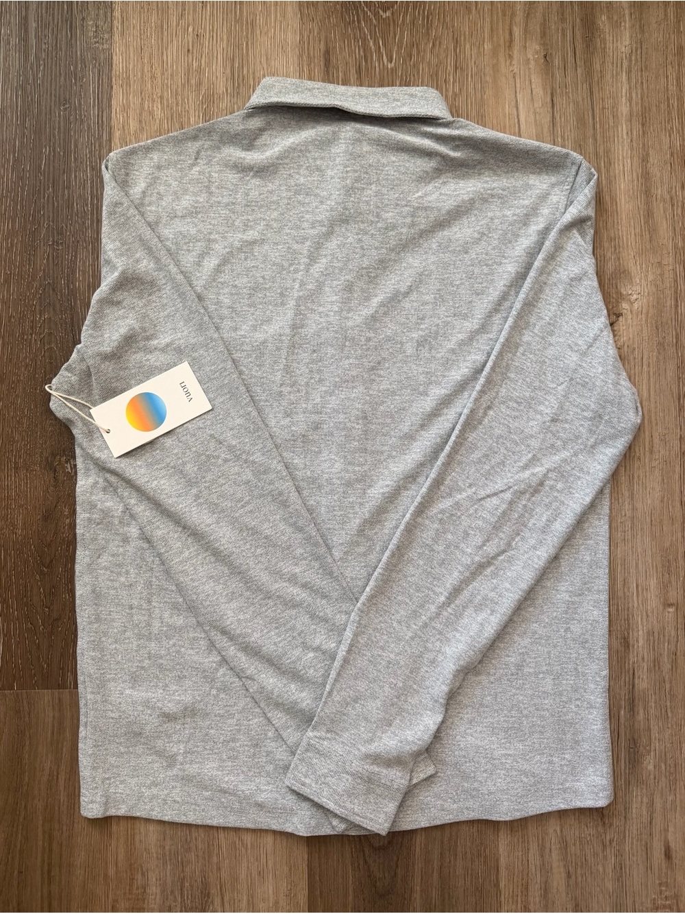 Vuori Long Sleeve Ace Button Down Light Grey Men’s Sz Small V185 NWT - Picture 2 of 5